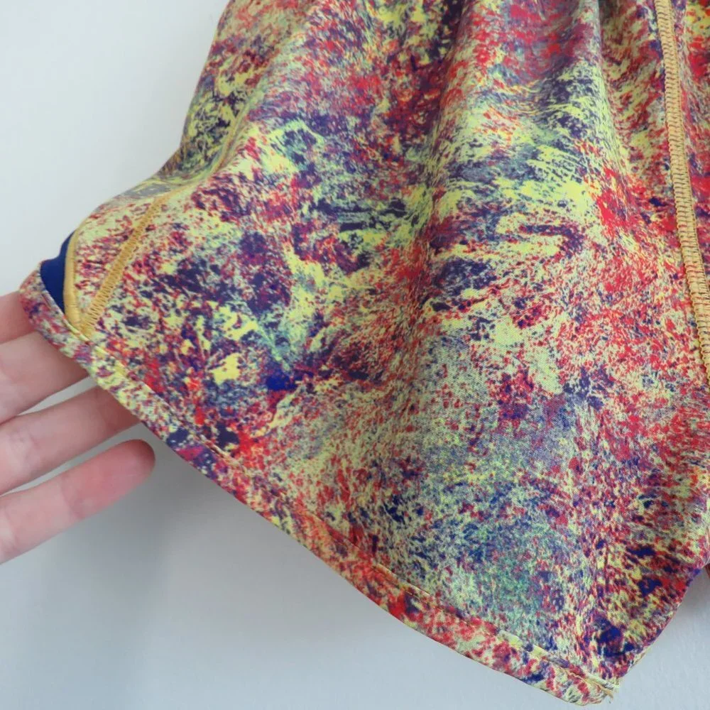 LULULEMON Seawheeze 2019 Hotty Hot Short 2.5" Multi Color - Size 6 - Picture 10 of 13